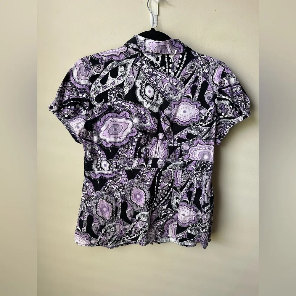 Apt. 9 Womens Sz PM Purple Black Floral Short Sleeve Blouse - Image 5