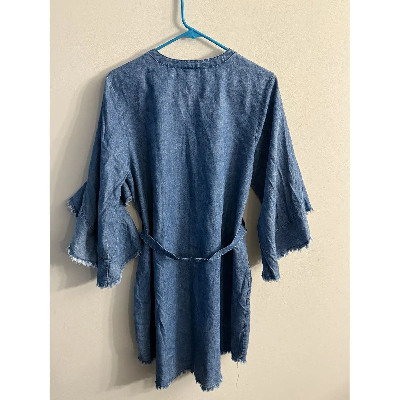 Given Kale‎ Dress Women's L Lightweight Blue Chambray Button Up Shirt Raw Hem Size L - Image 4