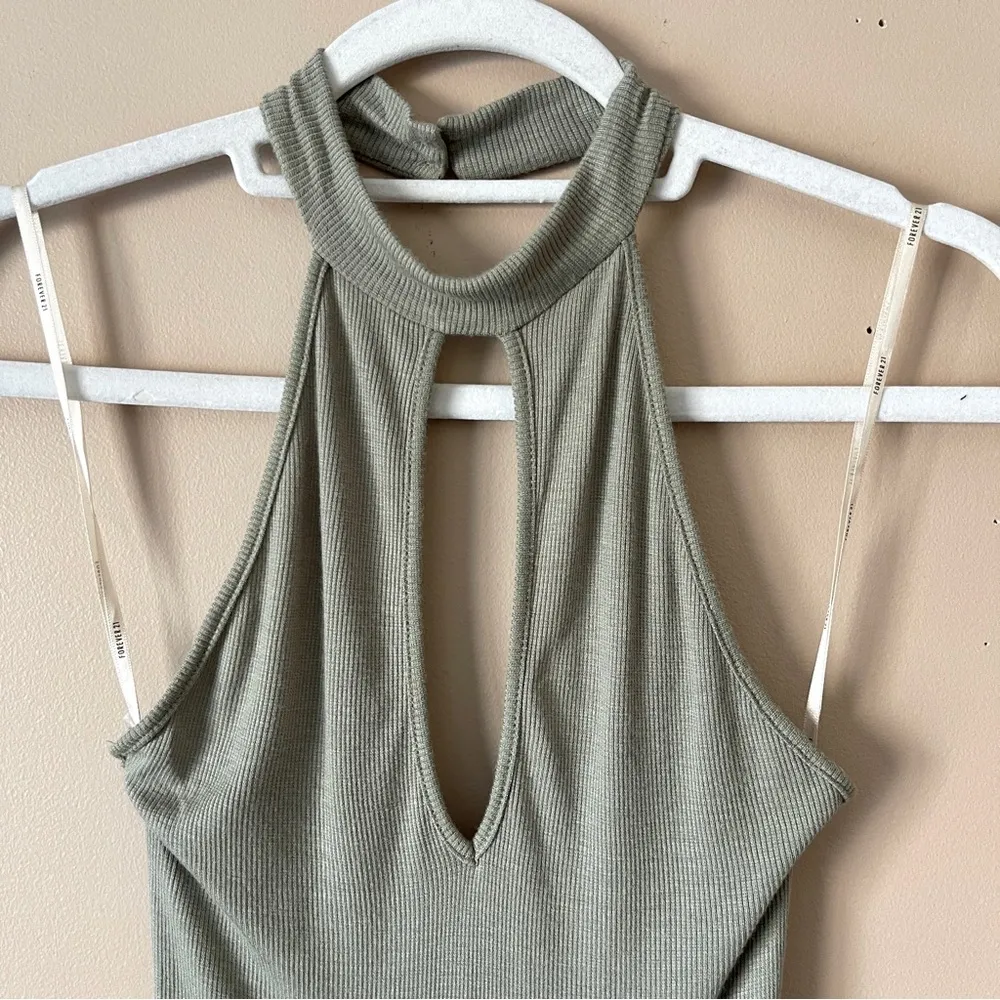 FOREVER 21 | Olive Green Ribbed Halter Bodysuit Sz M - Image 2