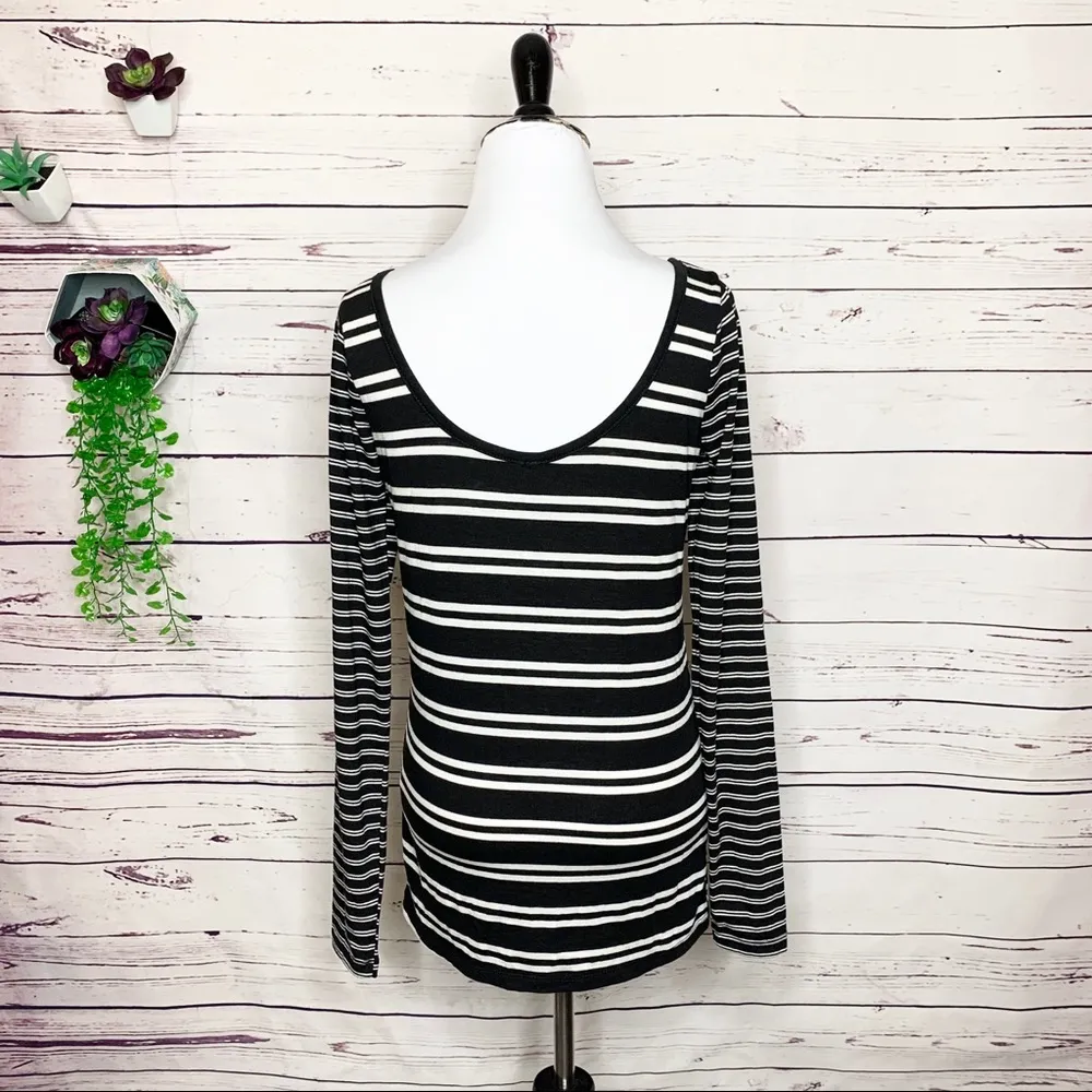 POOF Black & White Contrasting Stripes Long Sleeve Casual Shirt Top Size Medium - Image 6