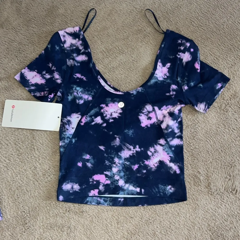 Align Tee & Align HR legging 28” Set Color Tie Dye (CZBM) Size 2 NWT - Image 4