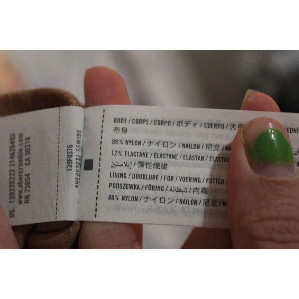 Womens Abercrombie & Fitch Soft AF Tan V-Neck Sleeveless Bodysuit Size Small NWT - Image 4