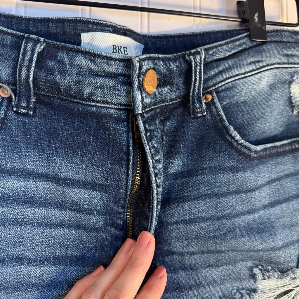 BKE Buckle Parker Distressed Denim Jean Shorts Women’s Size 29 - Image 4