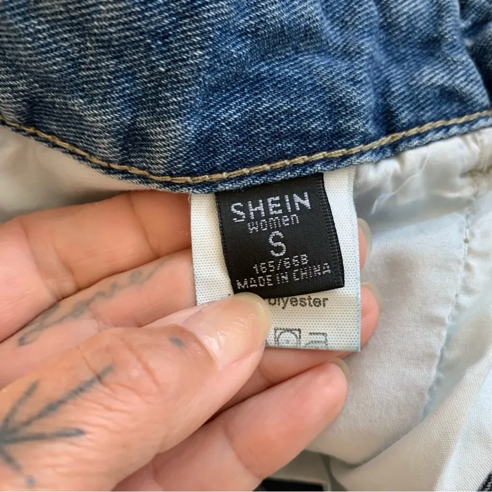 High Waisted Jean Shorts • Light Wash • Size S - Image 3