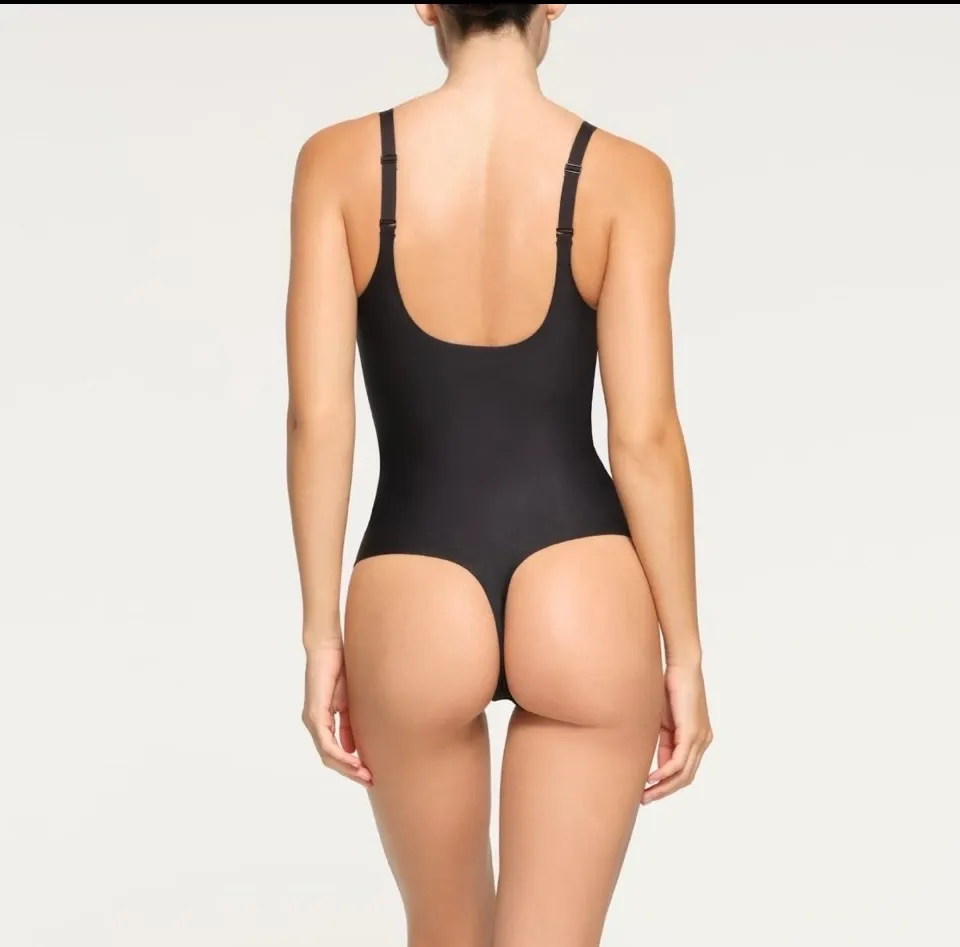 NWT Skims Body Unlined Plunge Bodysuit black Size M ( Sold Out) - Image 3