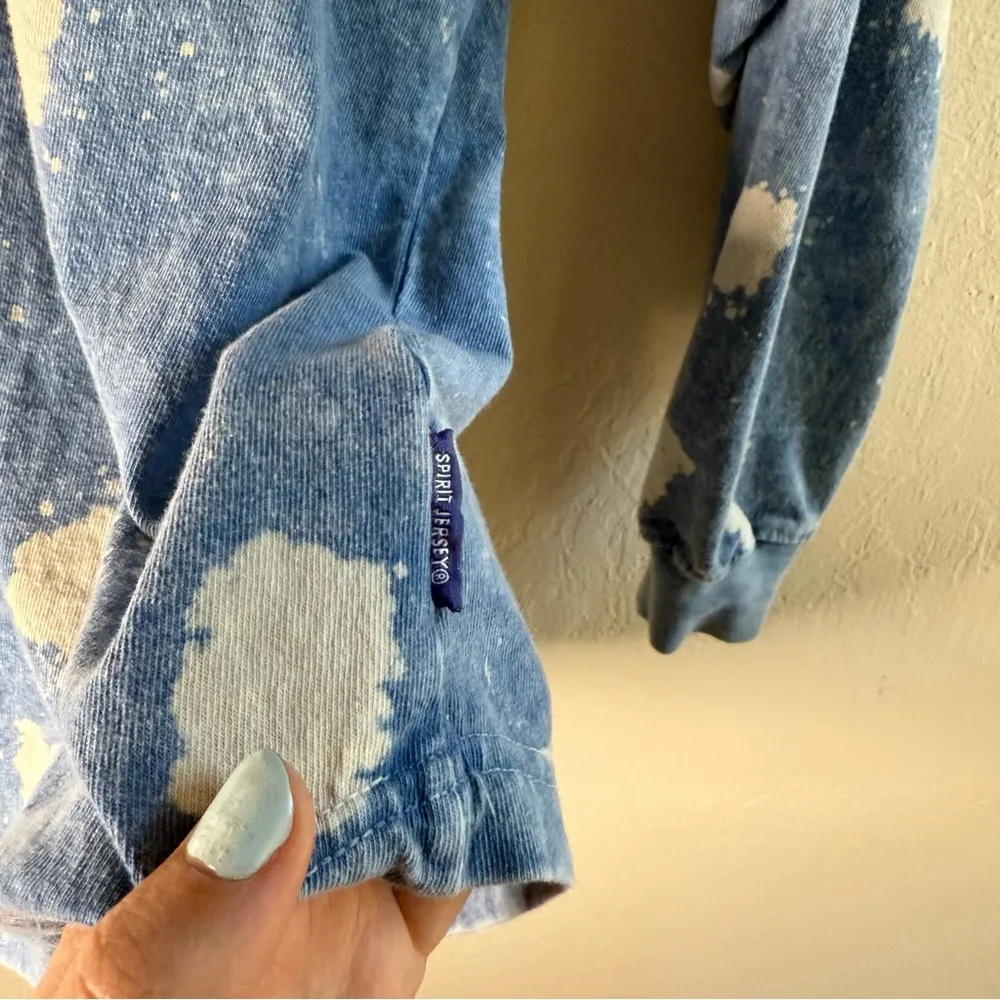 Disneyland Bleach Splatter Spirit Jersey Size Small Blue and White - Image 4