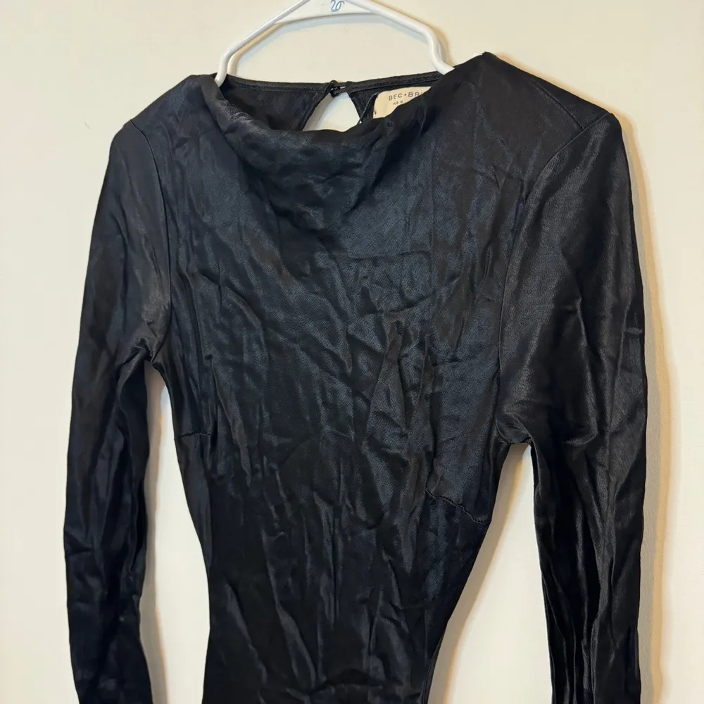 NEW Bec & Bridge Ren Long Sleeve Midi Dress in Black Size 6 Open Back Satin - Image 4