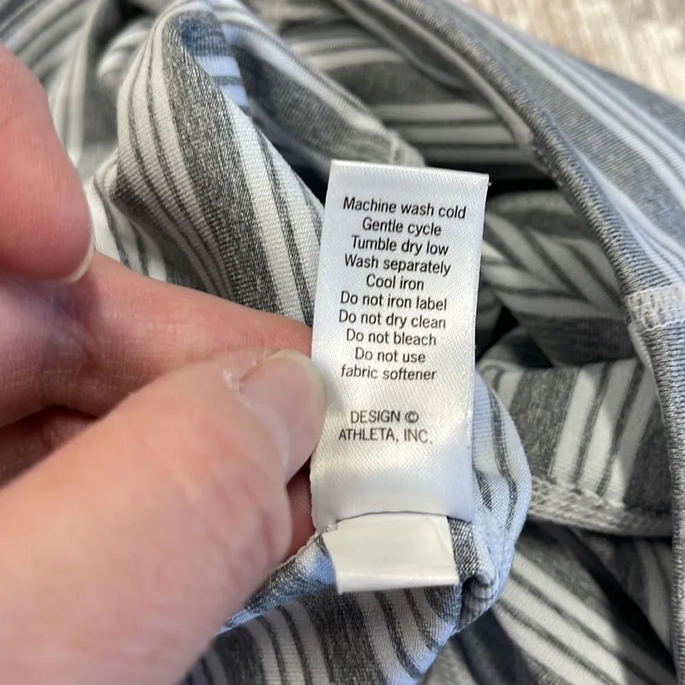 S // Athleta White and Gray Striped Capri Leggings - Image 6