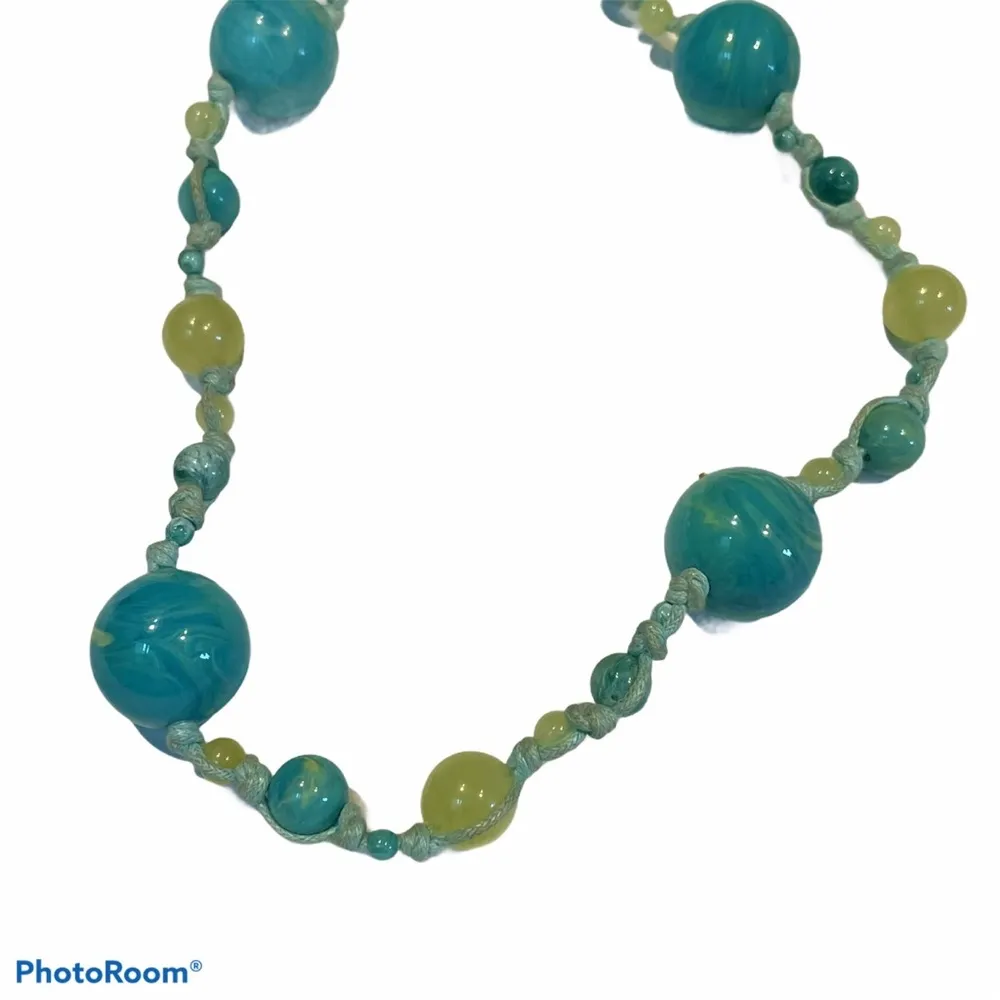 Vintage macrame swirly beaded necklace - Image 2