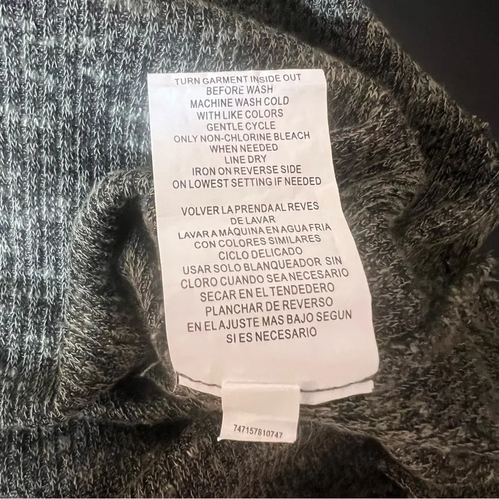 Rewind Juniors Long Sleeve Pullover Top Green Long Sleeve With Lace Size Medium - Image 9