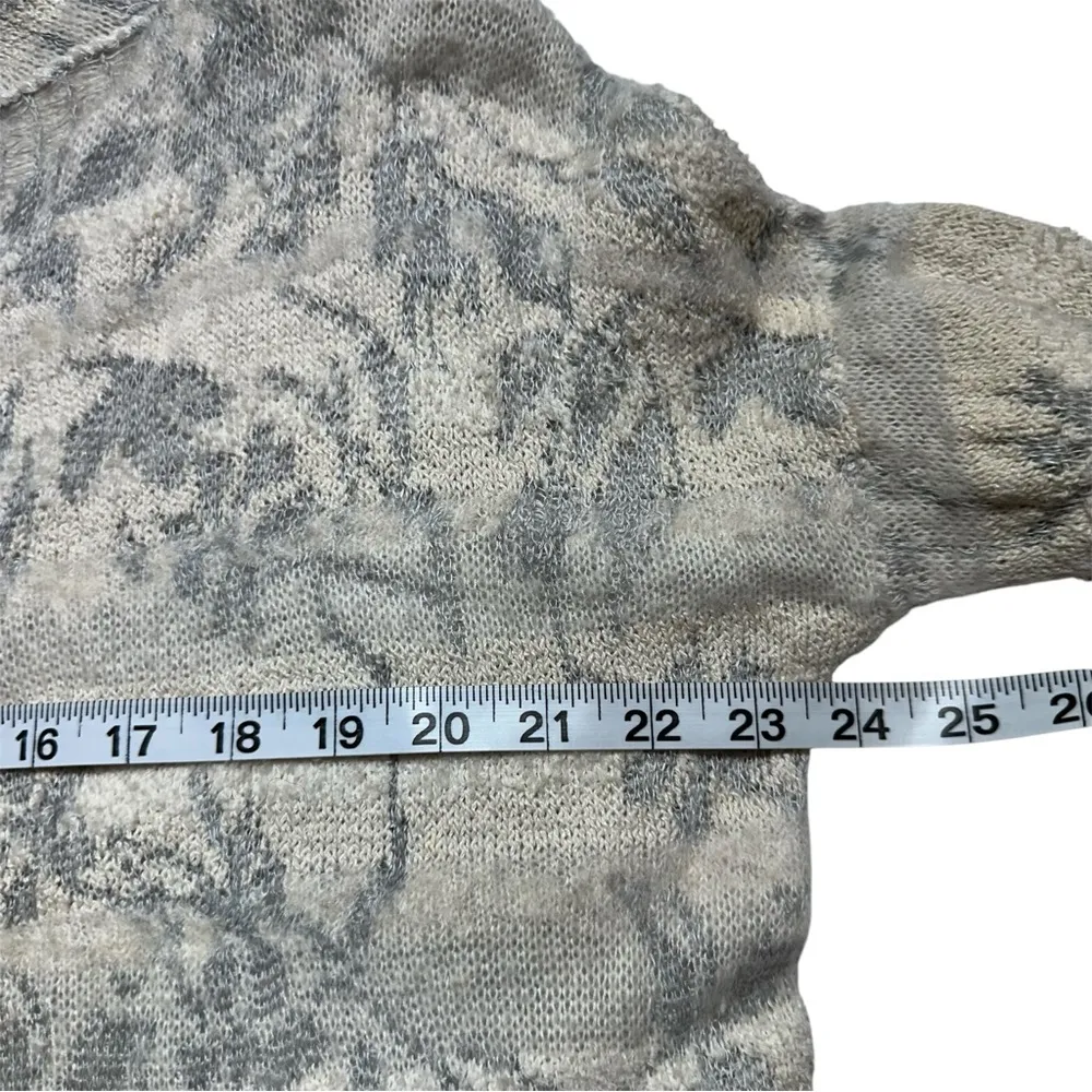 Free People Floral Side Zipper Grey White Knit Sweater Floral Stripes Small - Image 4