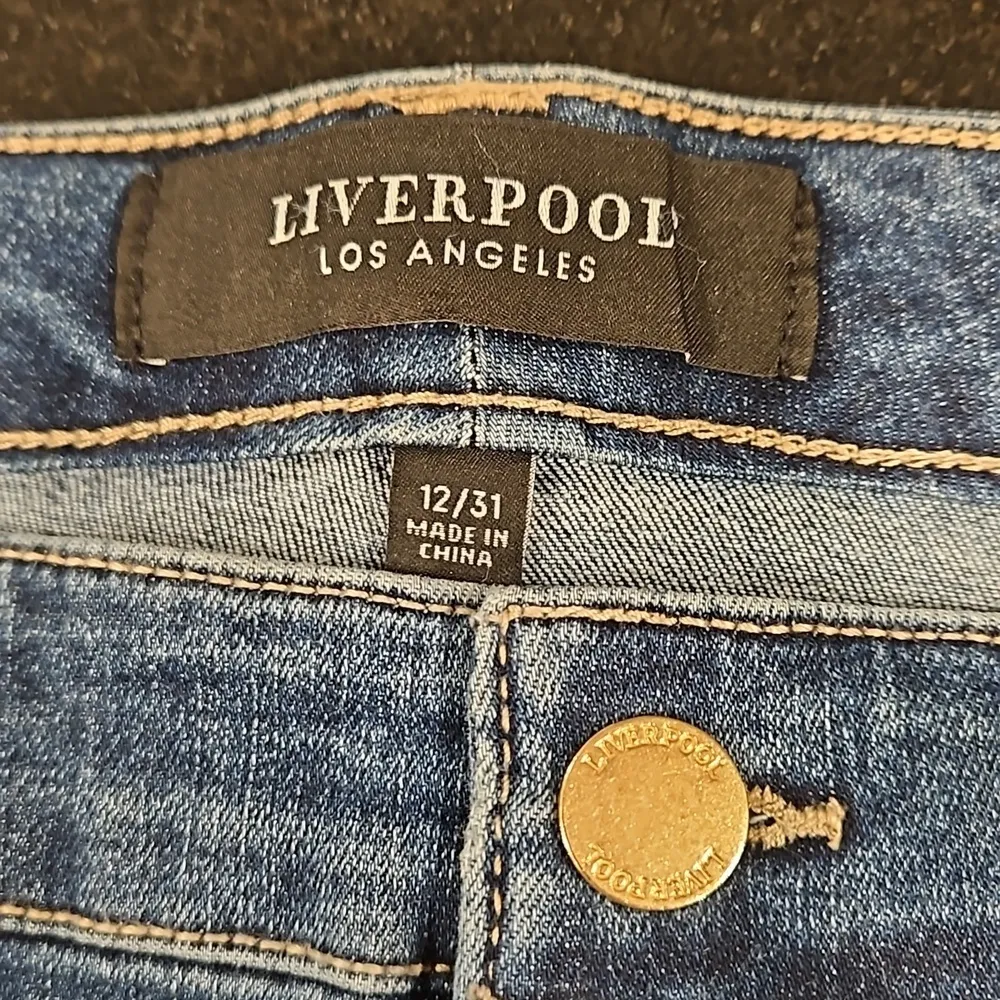 💕LIVERPOOL💕 Pamela Cropped Flare Jeans ~ Wystone 12/31 NWT - Image 7