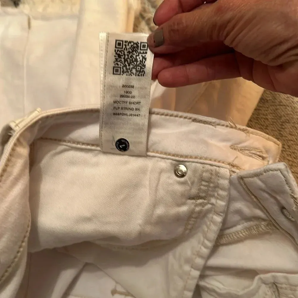 True religion Short size 26 - Image 8