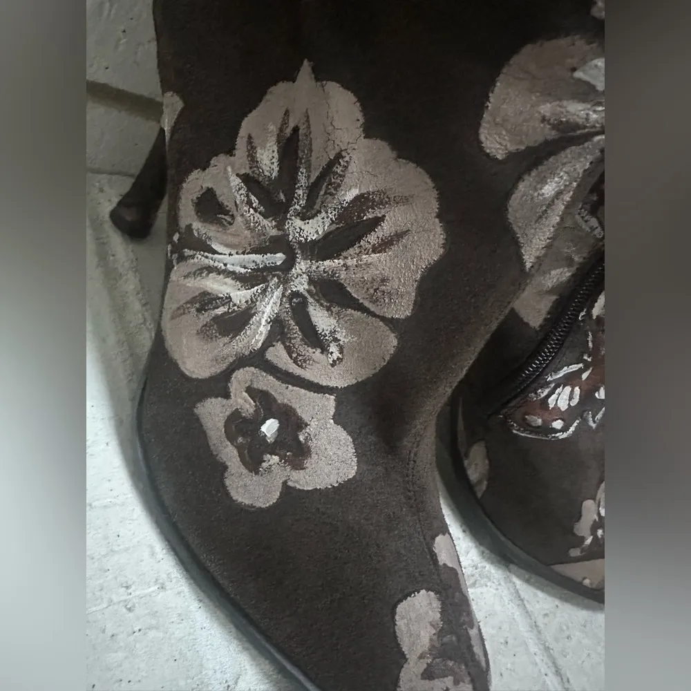 Paloma Barceló Brown Suede Stiletto Knee - Image 3