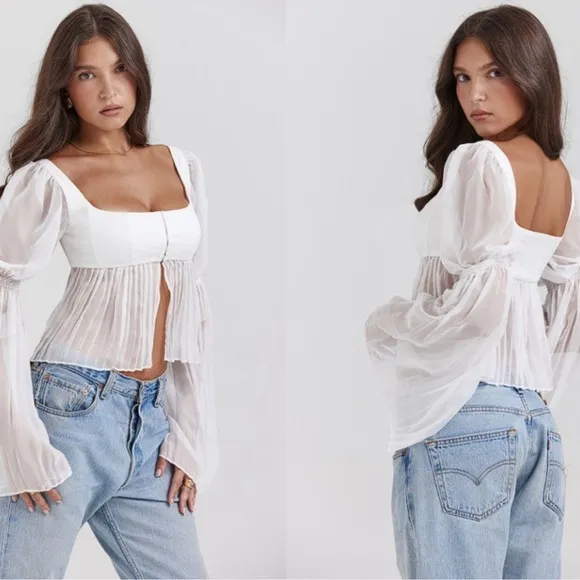 NWOT House of CB 'Lucie' White Pleated long sleeves crop top Top sz M - Image 2