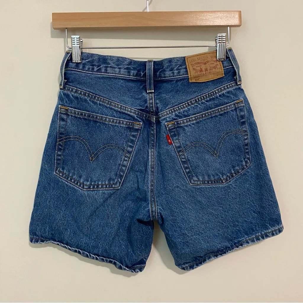 Levi's 501 Mid Thigh High Rise Denim Shorts size 24 - Image 6