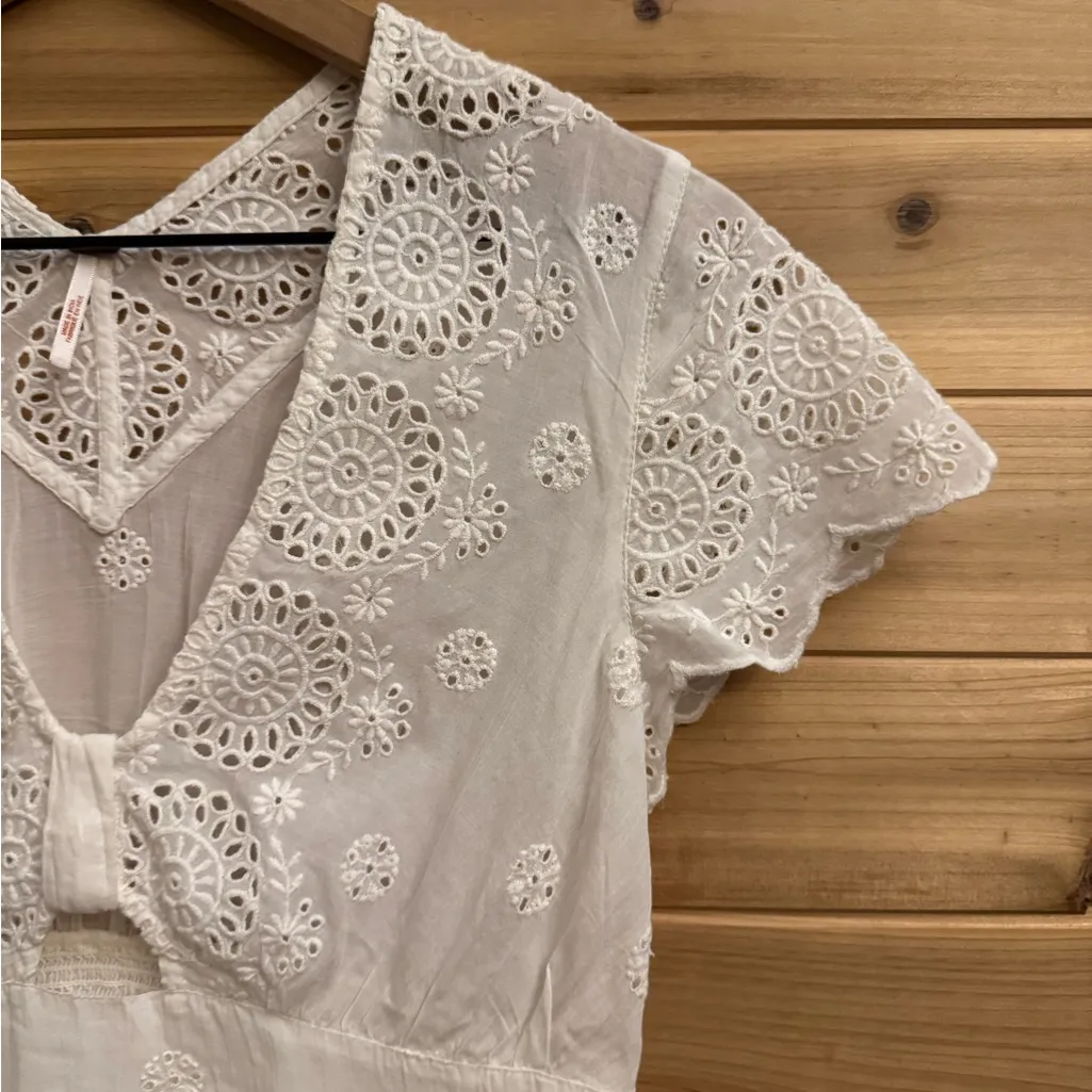 Free People Size Small Rayon Cotton Eyelet Cut Out Babydoll Short Sleeve Blouse - Image 5