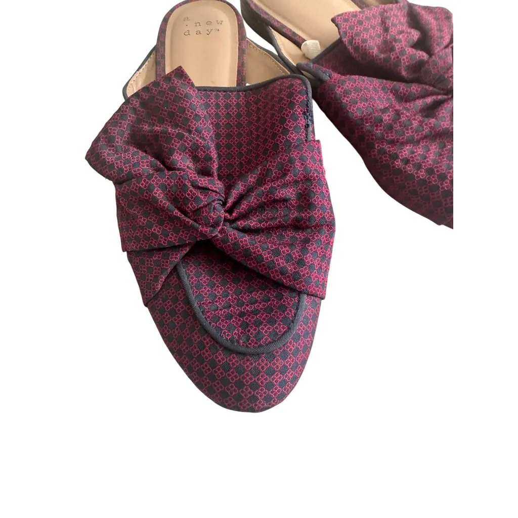 A NEW DAY Women's Navy Red Patterned Bow Mules Flats Size 7.5 - Image 5