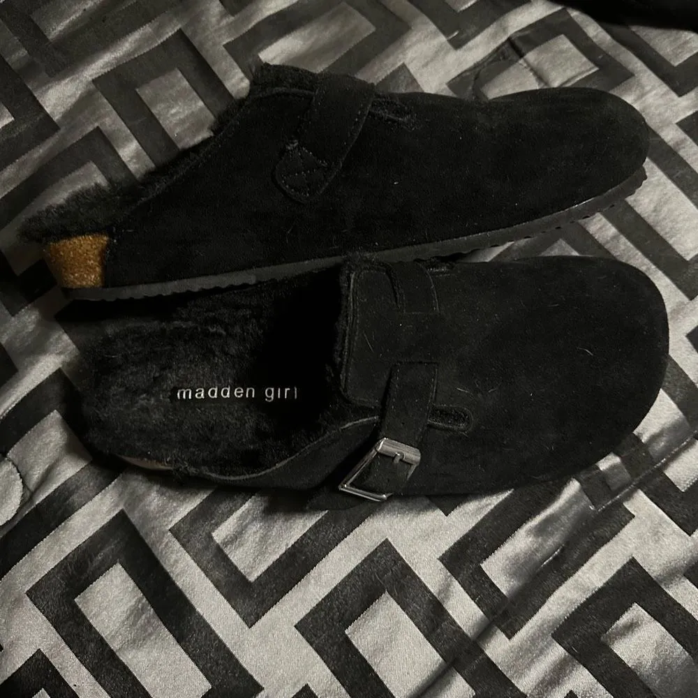 Madden Girl Women’s Prance-f Mule Black Fabr Plush Faux Fur lining - Image 8