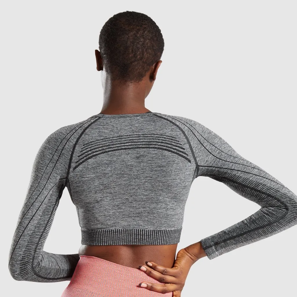 HYPER AMPLIFY LONG SLEEVE CROP TOP in Black Marl/Black - Image 2