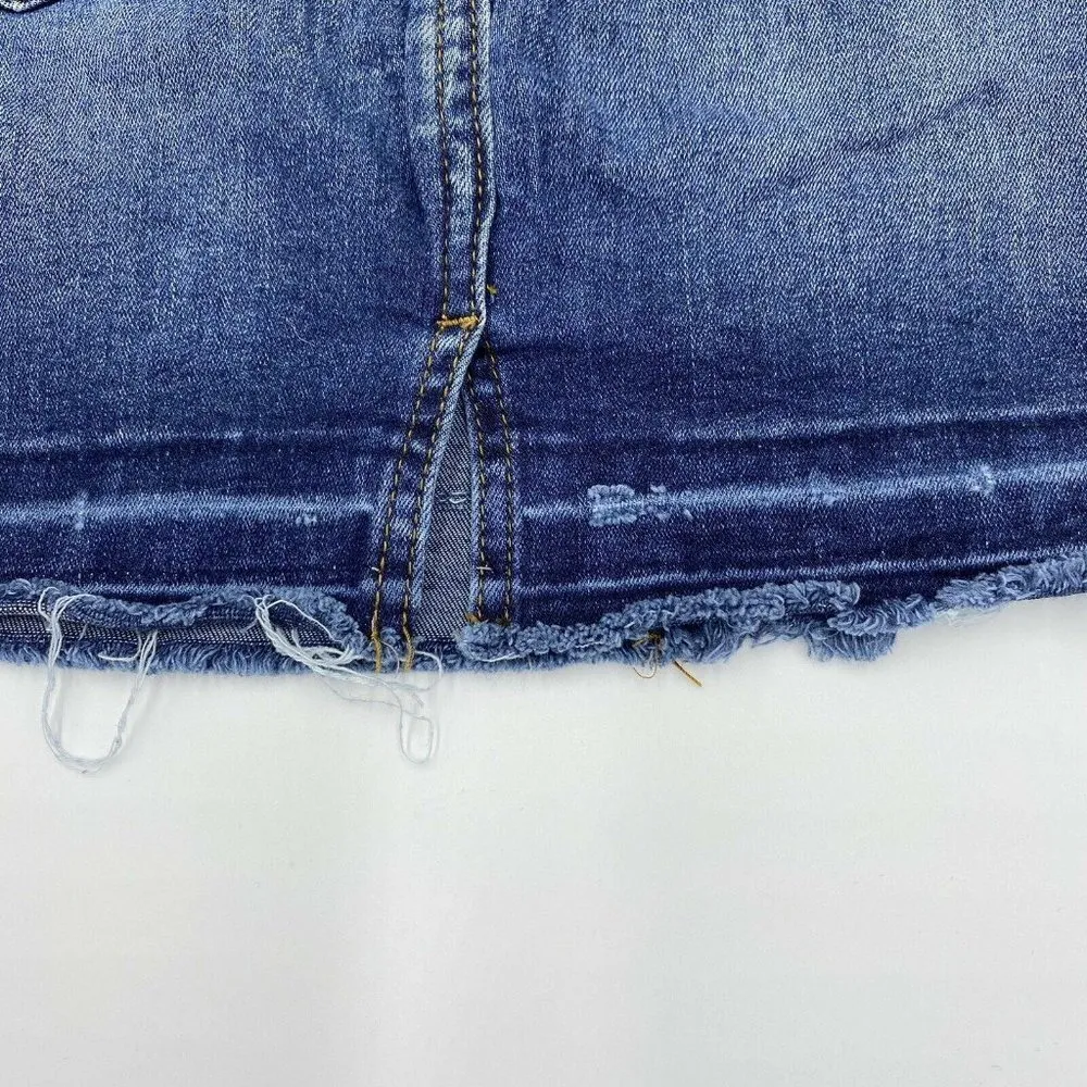 Kancan Sz 1 (24) Denim Frayed Hem Mini Skirt Style: KC6062D - Image 6