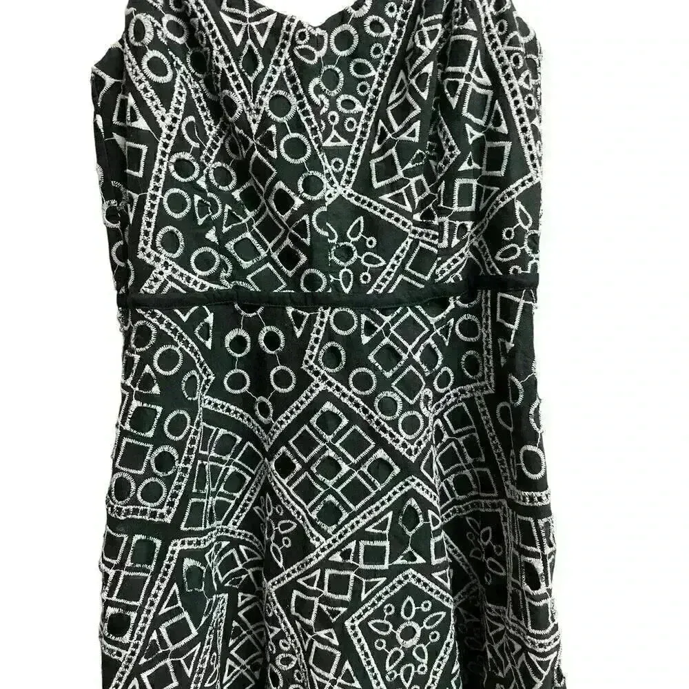 Banana Republic Geo Lace Strappy Dress Black White Size 0 Petite - Image 3