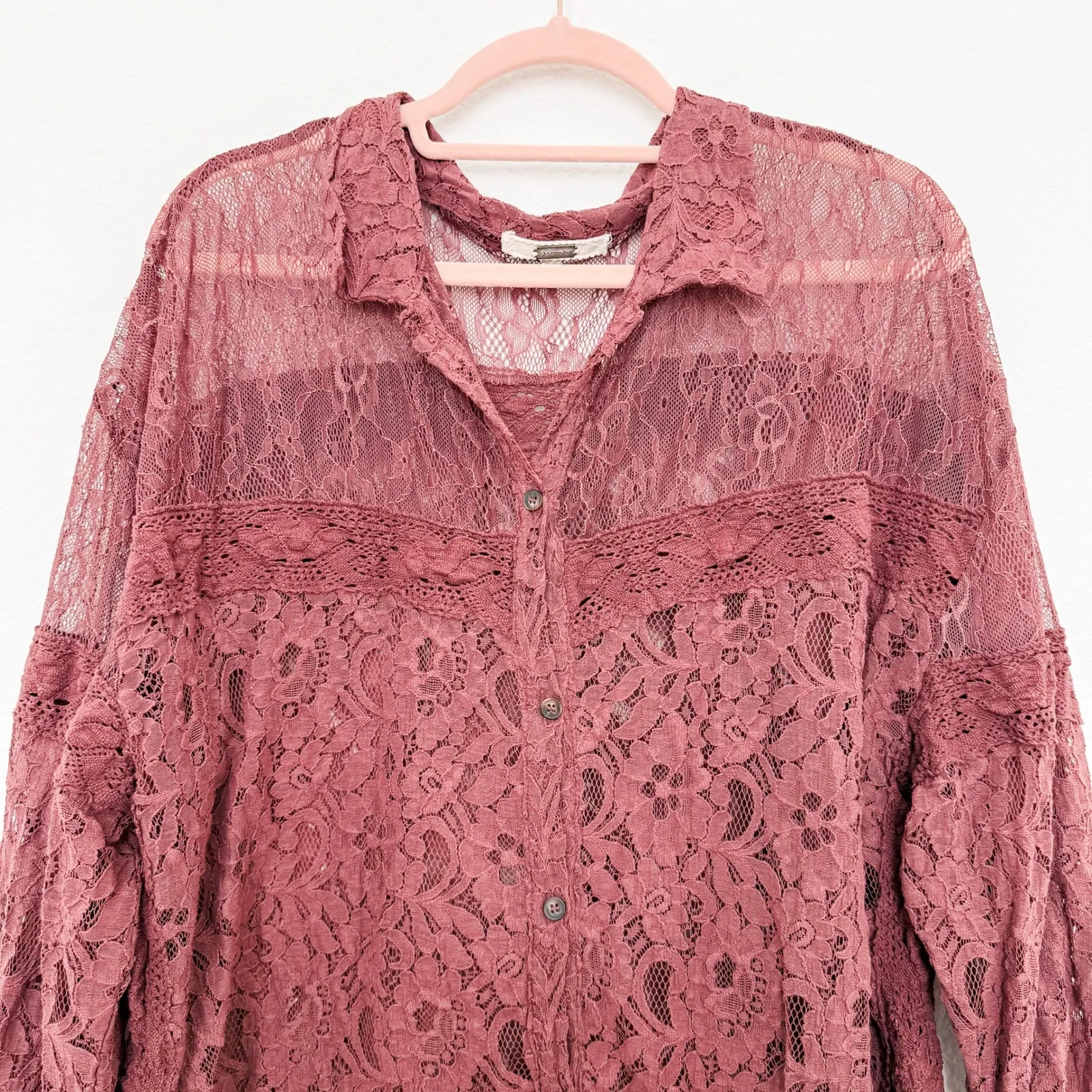 Gimmicks BKE Womens Lace Top Sz L Mauve Long Sleeve Boho Coquette Romantic Fairy - Image 2