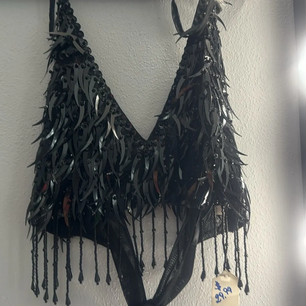 Black crop top with adornments:).. so fun!! - Image 2