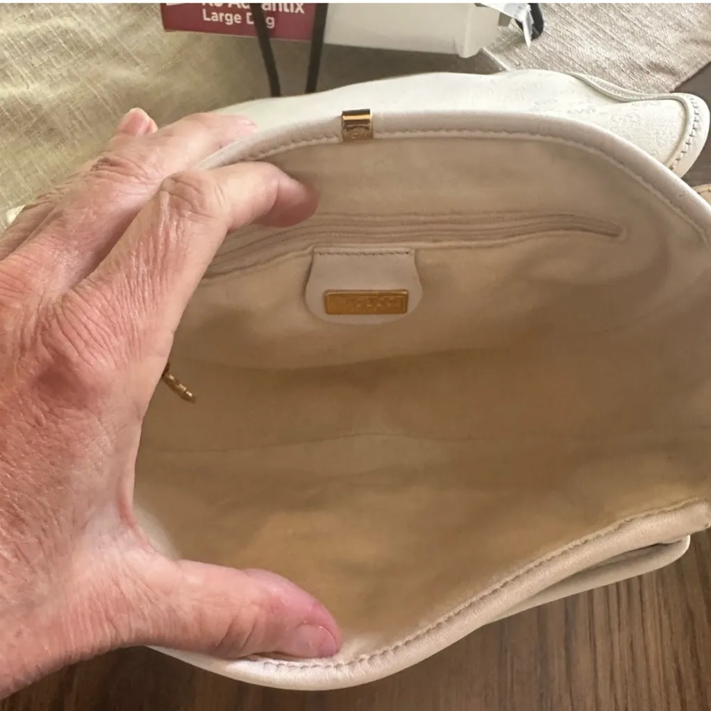 Elegant Tan and White Women's Bag - Image 12