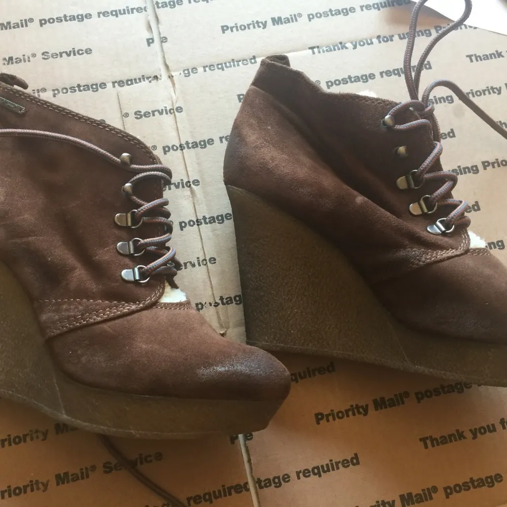 NEW Diesel women's 9 suede dark bees wax wedge sole suede ankle boots NWD marks - Image 5