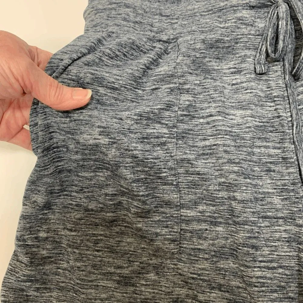 Halston Studio Womens Athletic Comfort Shorts Yoga Gym Activewear Gray Sz Medium - Image 5