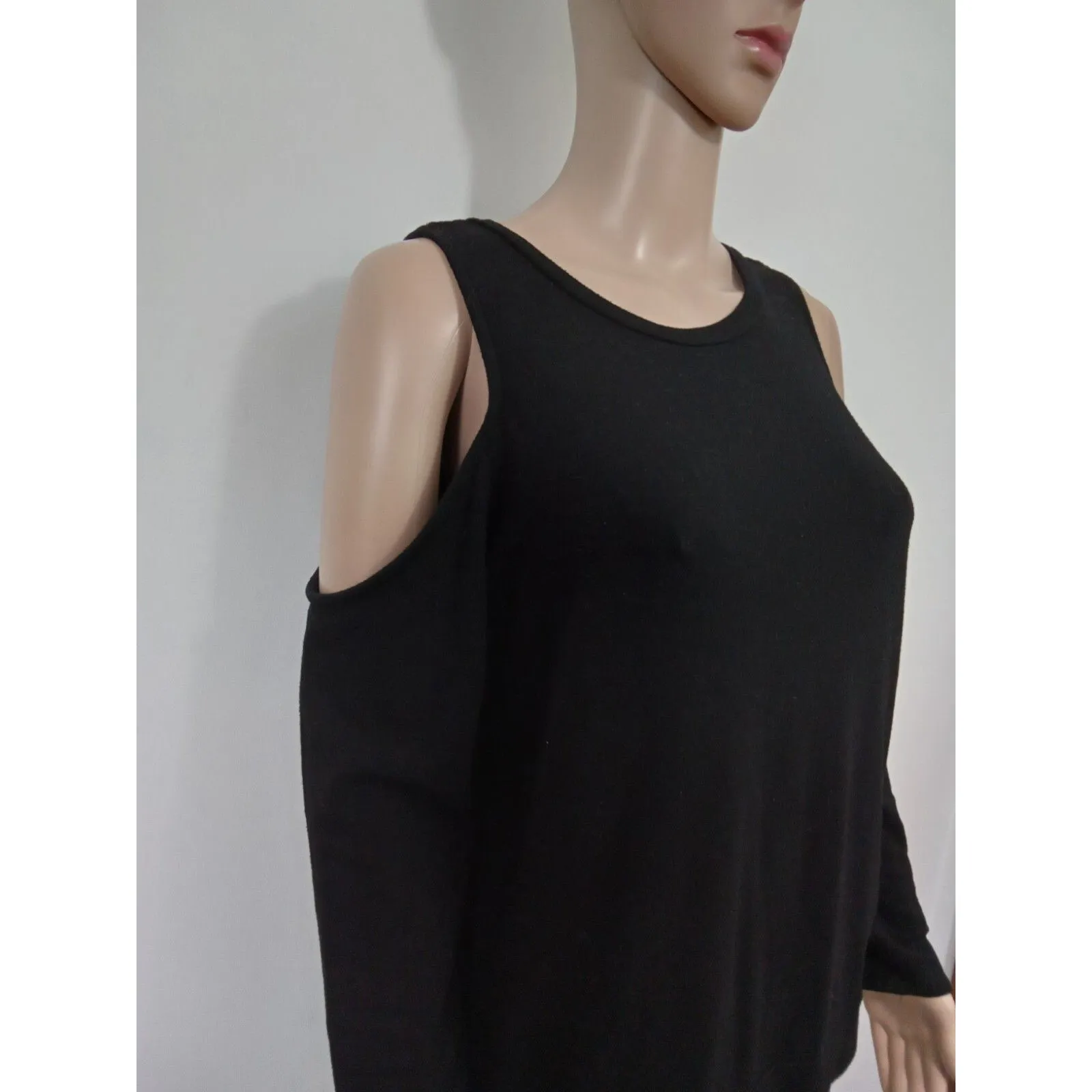 Alya Women Medium Black Cold Shoulder Long Sleeve Top‎ - Image 2