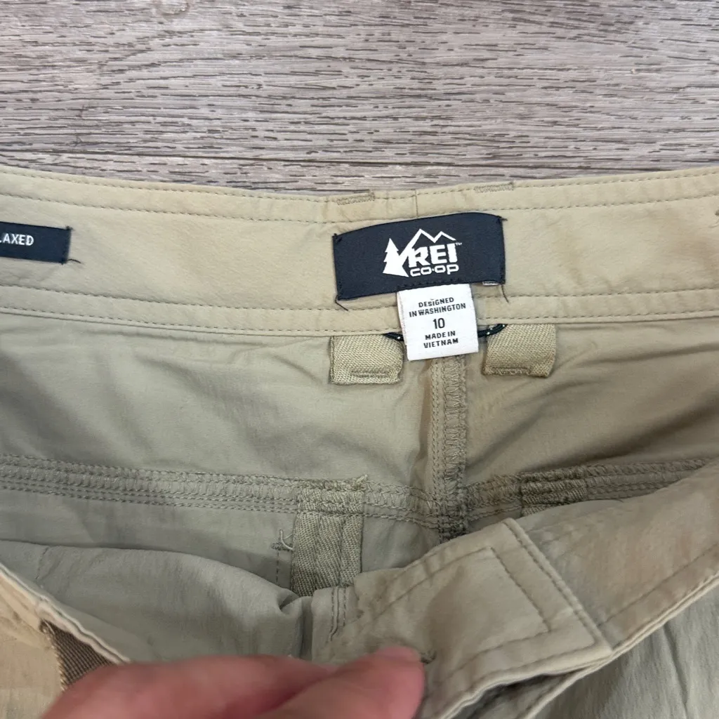 REI Women's Tan Straight Leg Pants convertible Relaxed Fit Outdoor Size 10 - Image 4