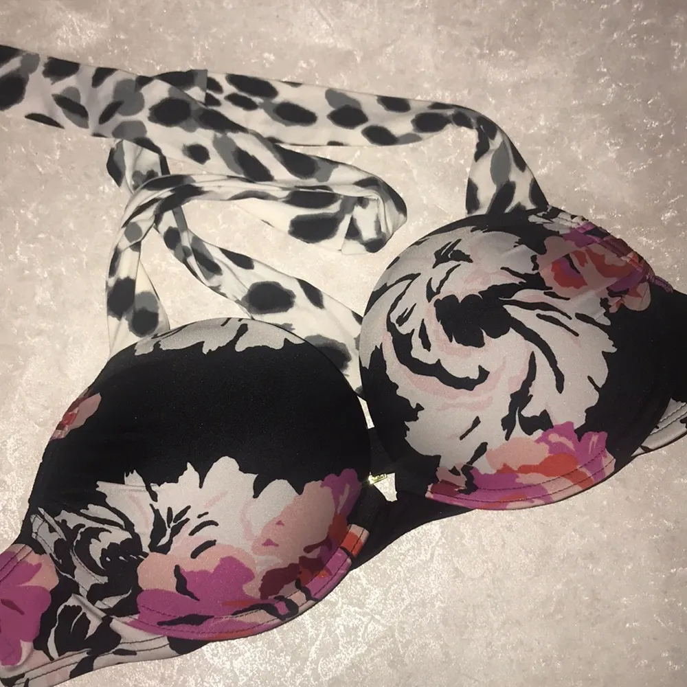 32B  - Victoria’s Secret Swim Bikini Bombshell - Image 2