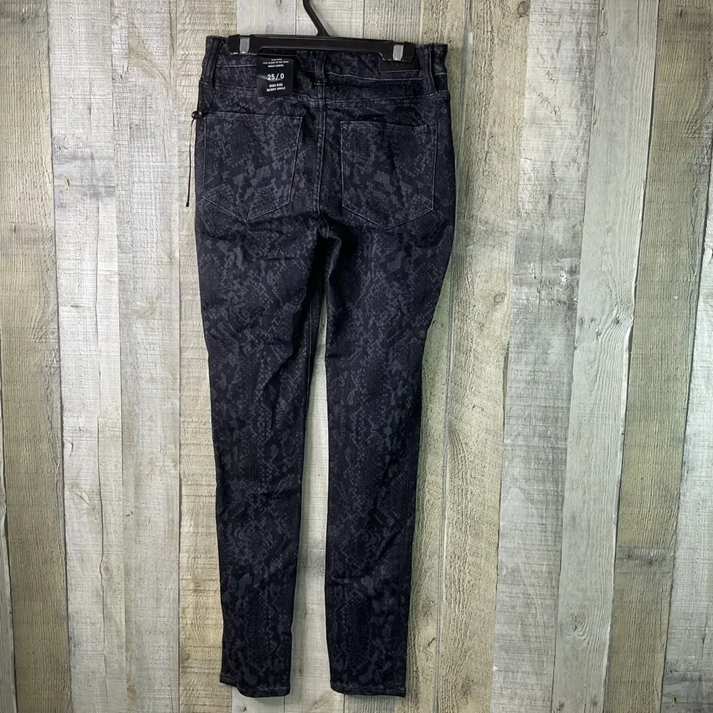 DKNY High Rise Skinny Ankle Animal Print with Front Pockets Belt Loops Zipper - Image 2