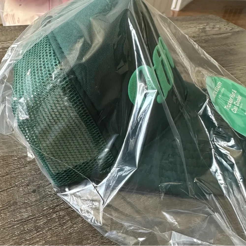 OFFLINE Tucker Hat with Can Cooler Ulta Limited Edition Set Unisex Green - Image 5