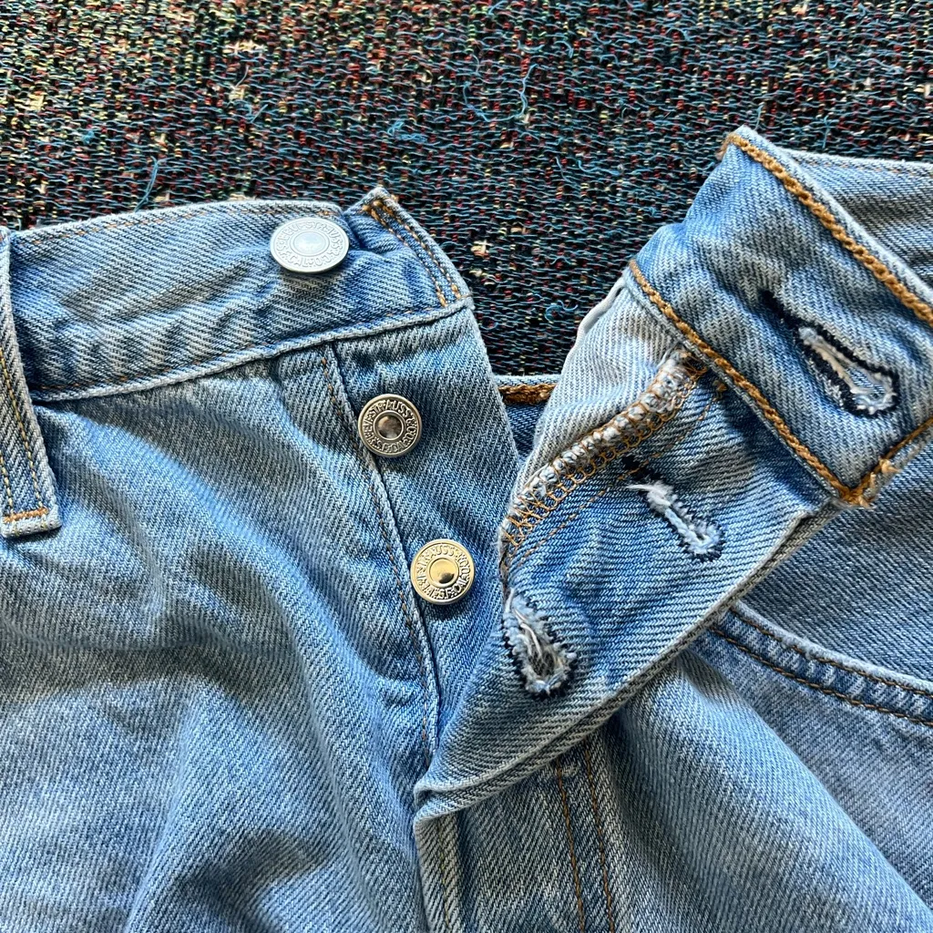 Levi’s 501 High-Waist Button-Fly Distressed Jean Shorts W29 90s Y2K Streetwear - Image 14