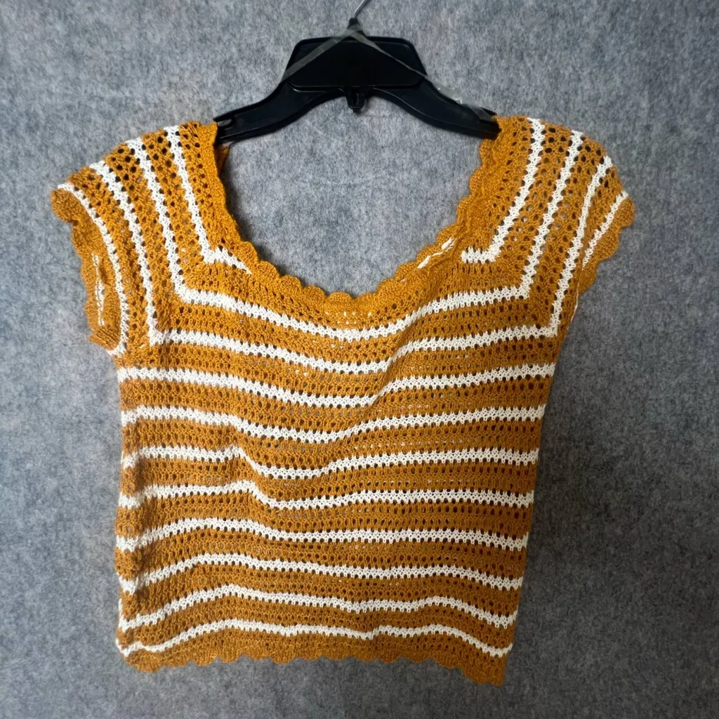 Ardene Women Size Large Crotchet scalloped neck trim short‎ sleeve top Orange - Image 3