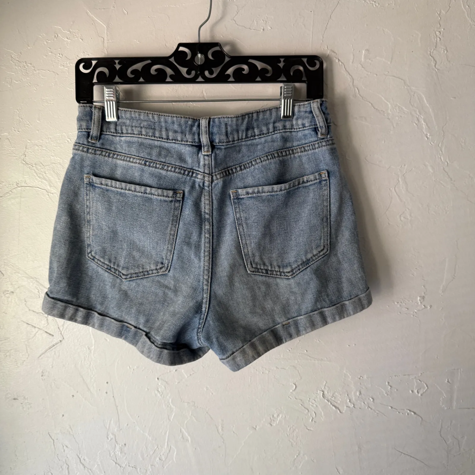 PacSun Mom‎ Shorts Women’s Size 27 Light Wash High Rise Denim 100% Cotton - Image 3