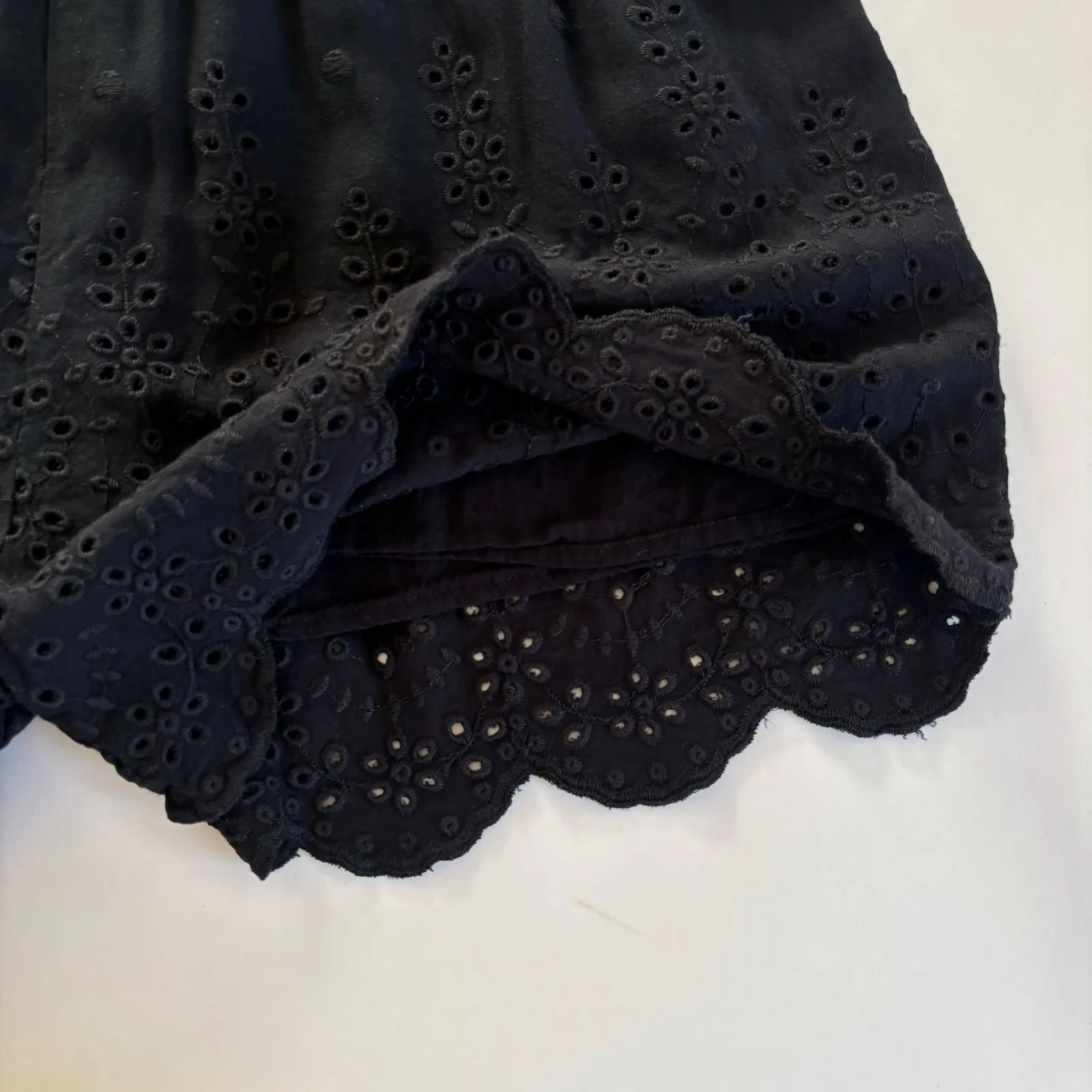 Abound Black Eyelet Pull-On Stretchy Shorts Women’s Large Summer Boho Floral - Image 5