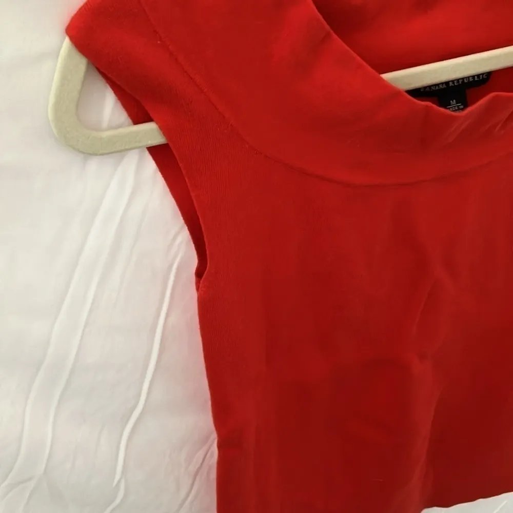 Banana Republic: Burnt Orange scoop neck, sleeveless sweater tank top- Stretch-M - Image 4