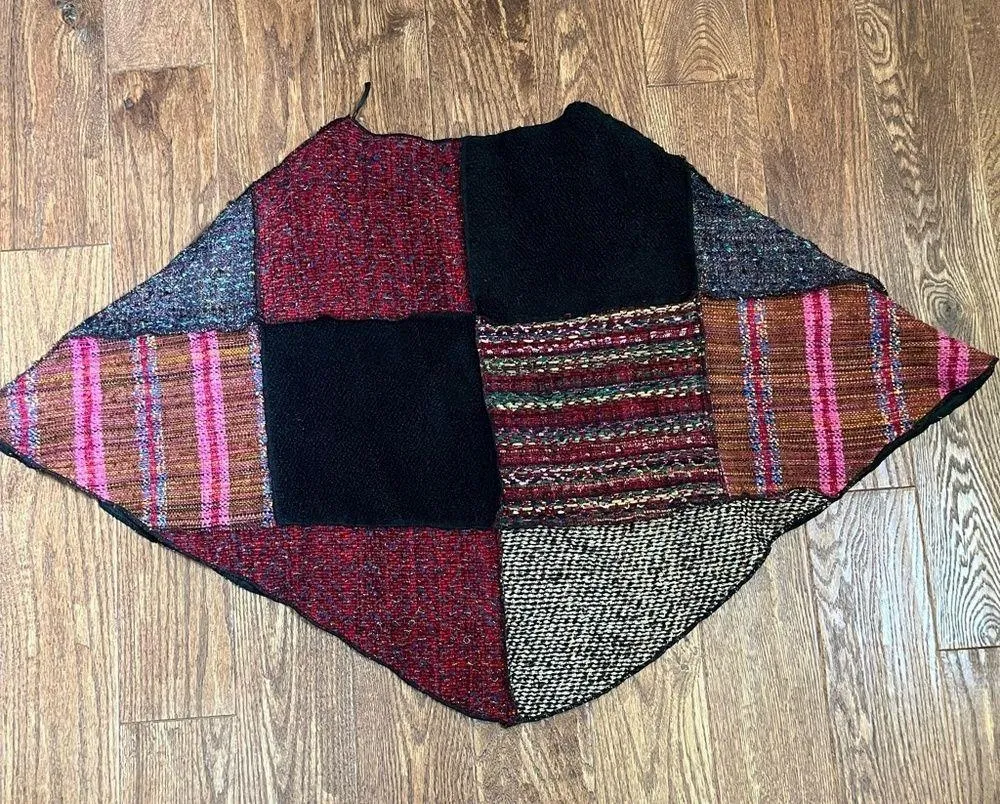 Mirasol Womens Patchwork Wool One Size Metallic Flowy Quilted Knit
Poncho - Image 3