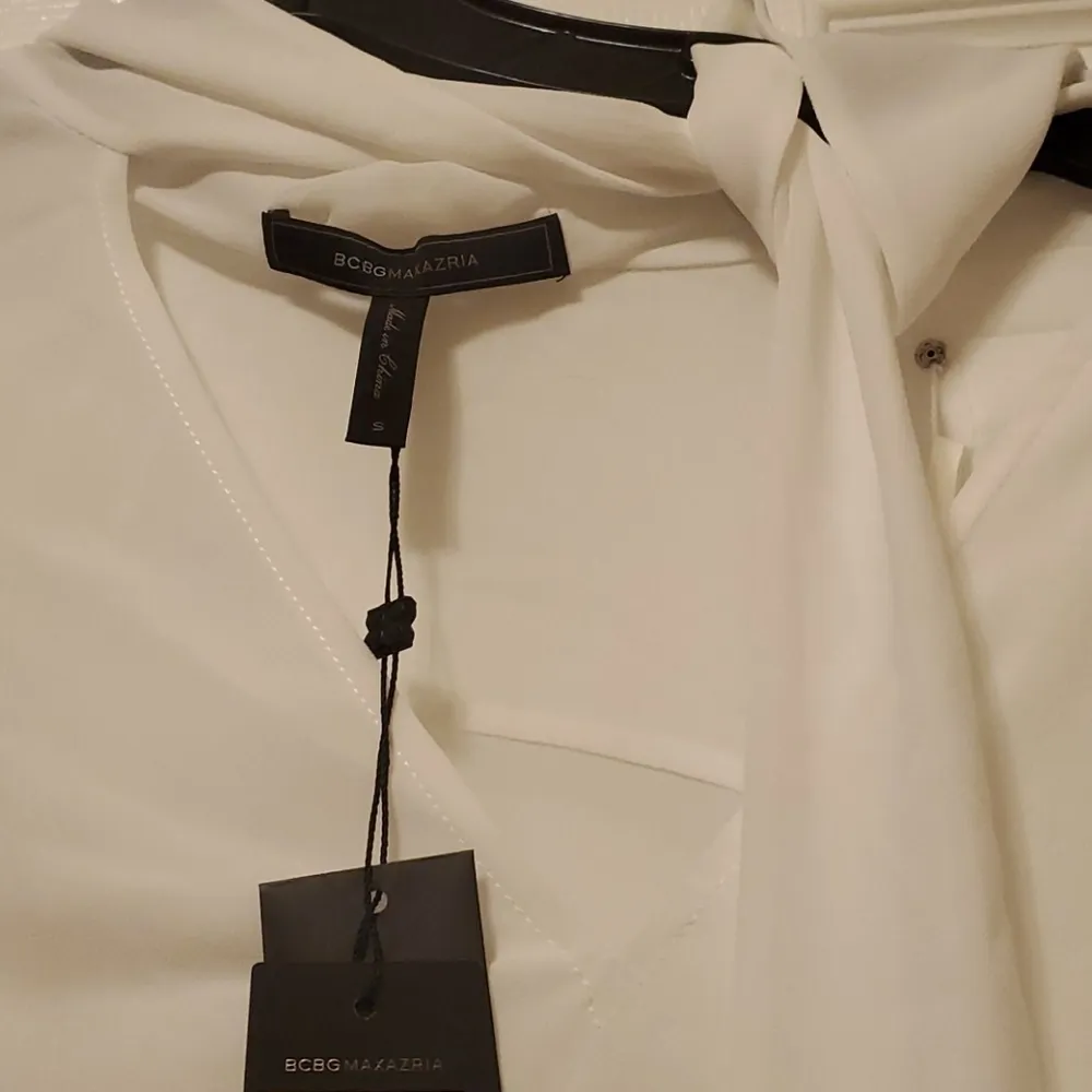 BCBG MAXAZRIA SHIRT SIZE S - Image 3