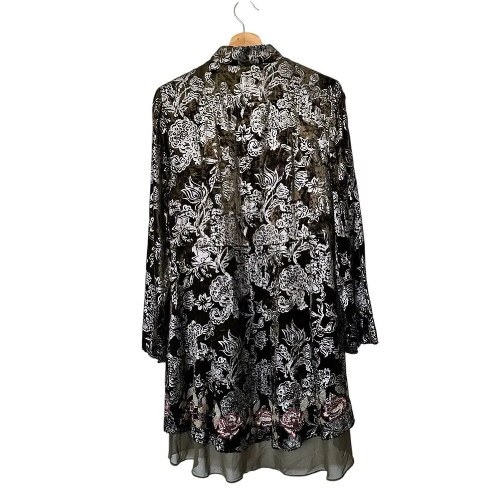 Chico's Size 1 Chic Velvet Metallic Embroidered Open Olive Jacket - Image 3