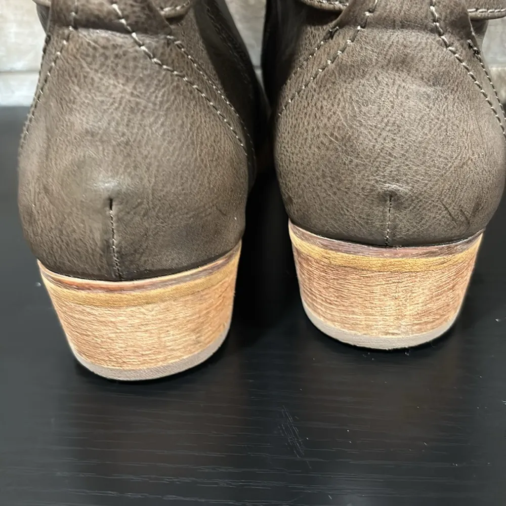 BareTraps brown Tommy boot size 8.5 - Image 5