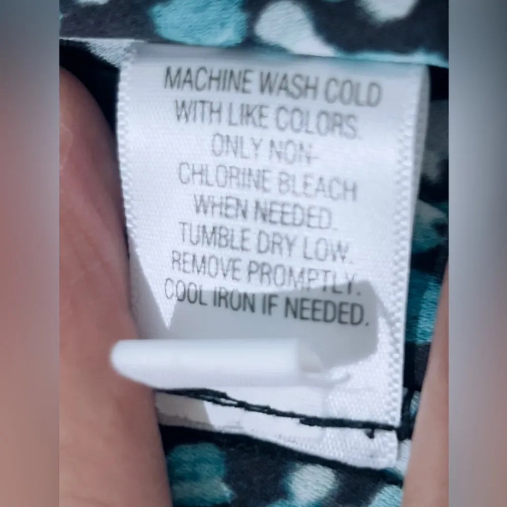 Dana Buchman Blouse Womens Size XL Black Blue Dots 3/4 Sleeve Vneck - Image 4