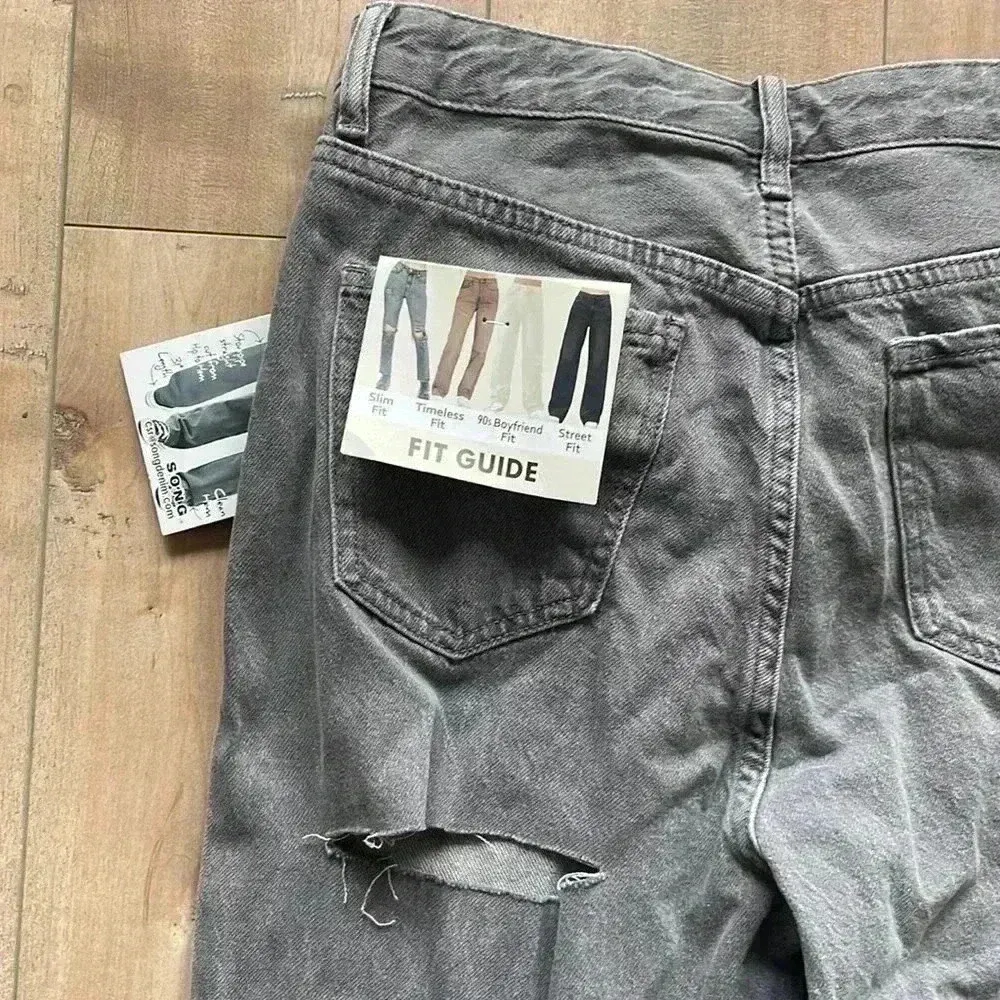 4/$25 NWT S.O.N.G. Ripped Distressed Gray 90s Boyfriend Jeans Sz 7 / 28 - Image 8