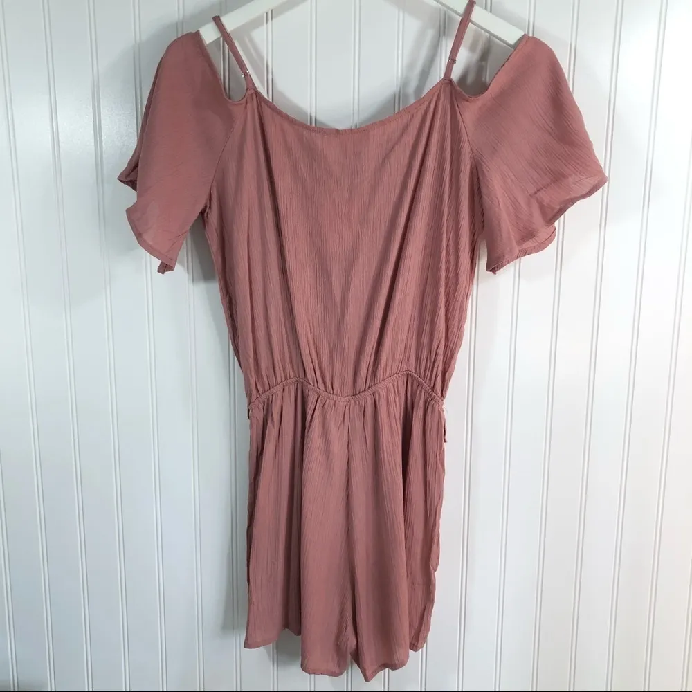 Junior’s Cold Shoulder Romper Size Small - Image 2