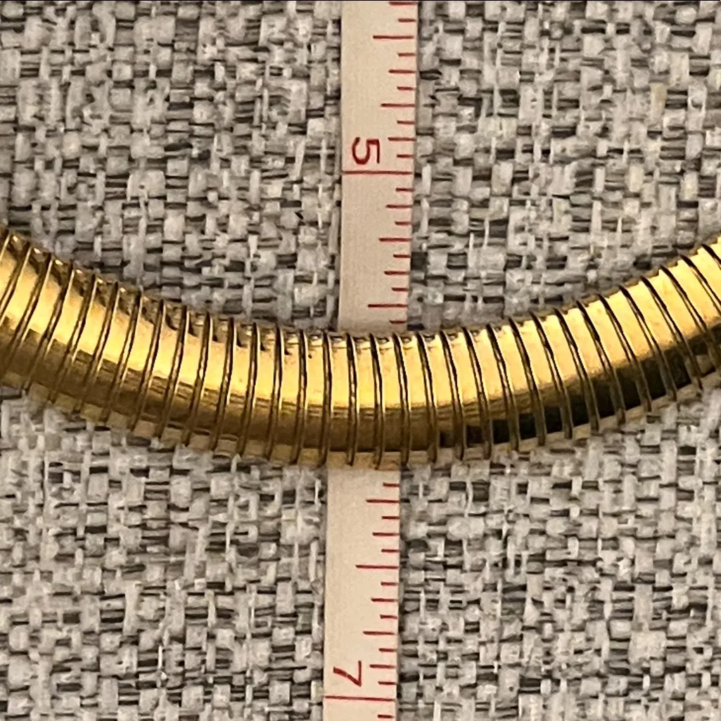 Vintage Avon Gold Tone Flexible Omega Choker Necklace - Image 6