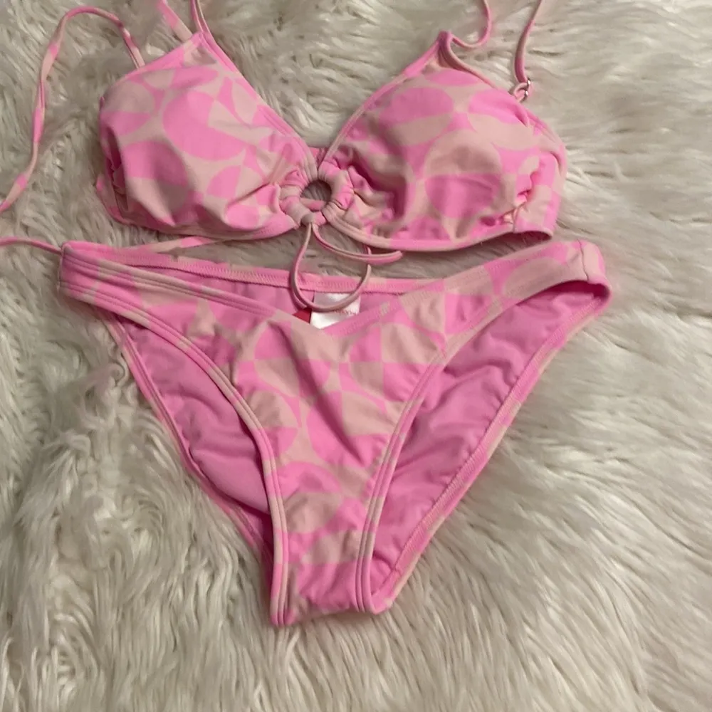 Xhilaration Swim size M brand new with tag both pieces top and bottom - Image 12